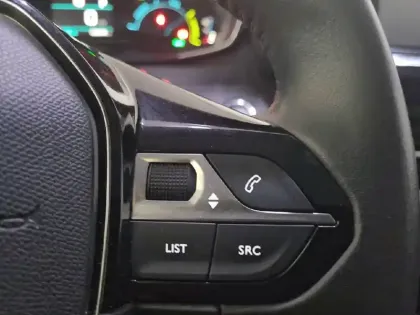 Photo 47 Peugeot 208  Electrique 50 kWh 136ch