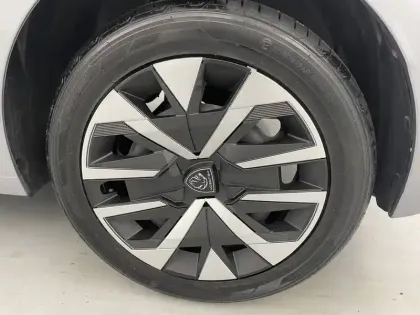Photo 15 Peugeot 208  PureTech 100 S&S BVM6