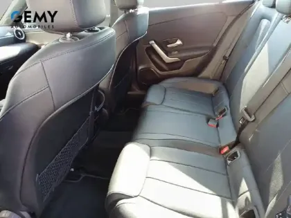 Photo 9 Mercedes Classe A  180 d 8G-DCT