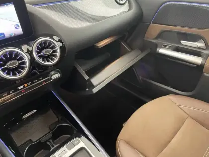 Photo 49 Mercedes GLA  200 d 8G-DCT