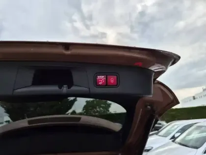 Photo 8 Mercedes GLA  200 d 8G-DCT