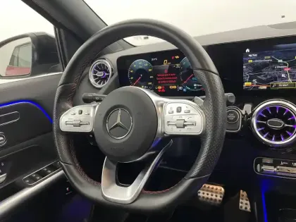 Photo 50 Mercedes GLA  250 e 8G-DCT