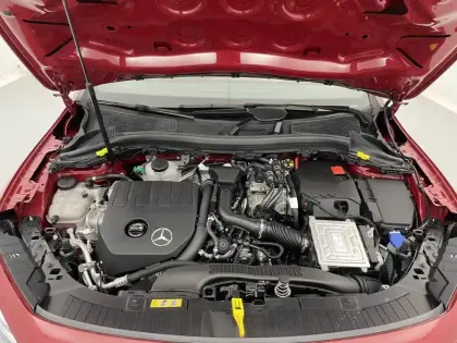Photo 42 Mercedes GLA  250 e 8G-DCT