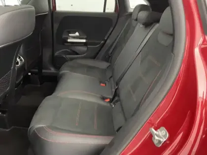 Photo 38 Mercedes GLA  250 e 8G-DCT