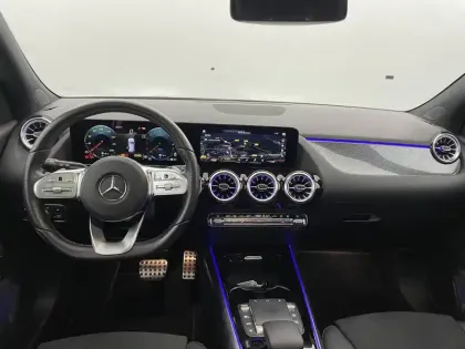 Photo 51 Mercedes GLA  250 e 8G-DCT