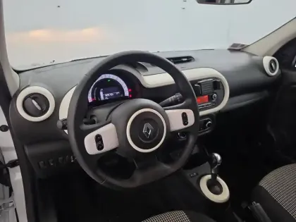 Photo 60 Renault Twingo  III E-Tech