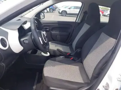 Photo 8 Renault Twingo  III E-Tech