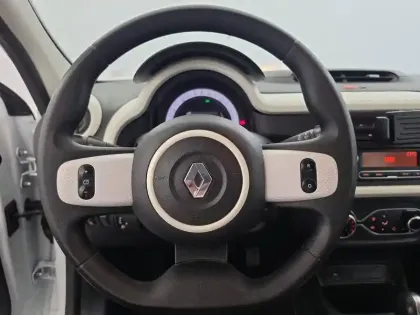 Photo 62 Renault Twingo  III E-Tech