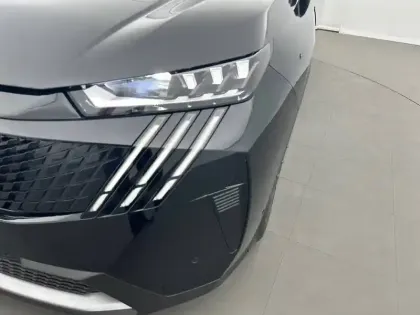 Photo 15 Peugeot 5008  Hybrid 145 ch e-DCS6