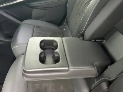 Photo 19 Peugeot 5008  Hybrid 145 ch e-DCS6
