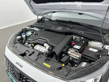 Photo 34 Peugeot 208  Hybrid 110 ch e-DCS6