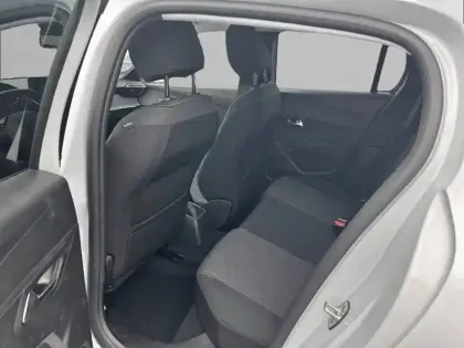 Photo 31 Peugeot 208  Hybrid 110 ch e-DCS6