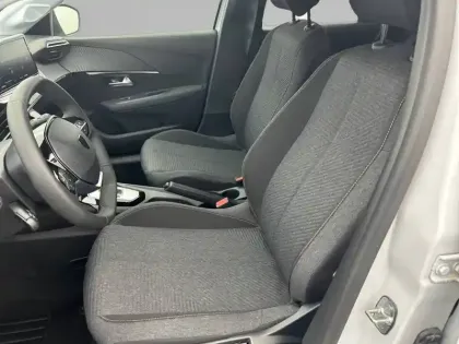 Photo 30 Peugeot 208  Hybrid 110 ch e-DCS6