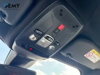 Photo 23 Peugeot 2008  PureTech 100 S&S BVM6