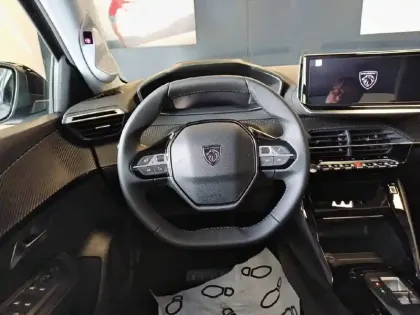 Photo 8 Peugeot 208  Hybrid 110 ch e-DCS6