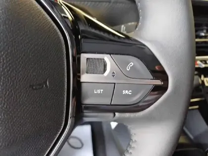 Photo 14 Peugeot 208  Hybrid 110 ch e-DCS6
