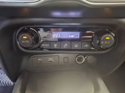 Photo 18 Nissan Juke  HYBRID 143