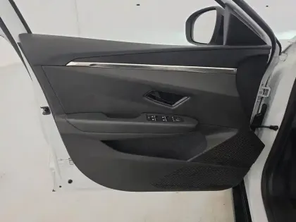 Photo 43 Renault Megane  E-Tech EV40 130ch standard charge