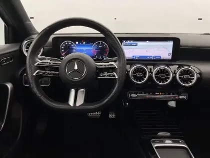 Photo 53 Mercedes Classe A  200 d