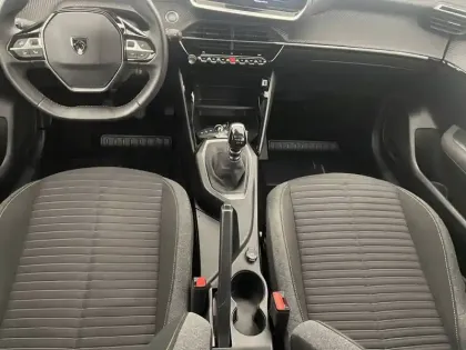 Photo 24 Peugeot 208  PureTech 100 S&S BVM6