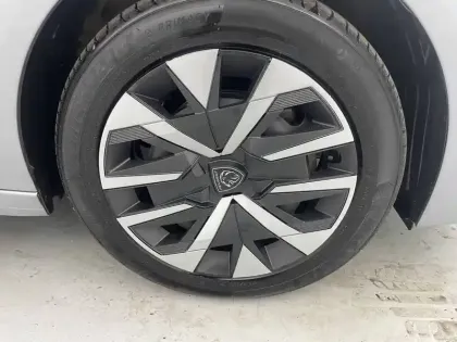 Photo 17 Peugeot 208  PureTech 100 S&S BVM6