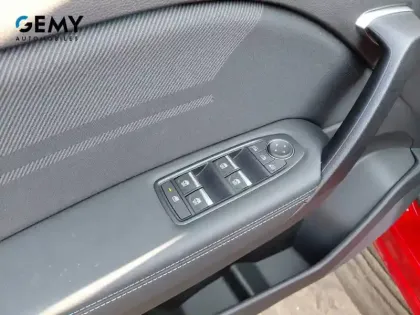 Photo 14 Renault Captur  mild hybrid 160 EDC