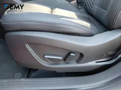 Photo 16 Renault Captur  mild hybrid 160 EDC