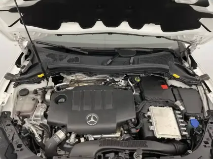 Photo 40 Mercedes GLA  200 d 8G-DCT