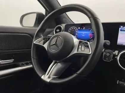 Photo 44 Mercedes GLA  200 d 8G-DCT