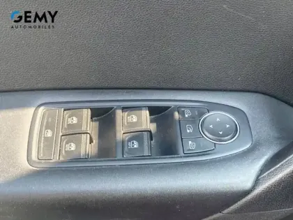 Photo 15 Renault Captur  TCe 130 EDC FAP