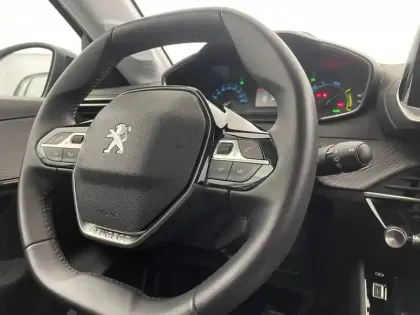 Photo 28 Peugeot 208  Electrique 50 kWh 136ch