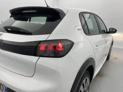 Photo 23 Peugeot 208  Electrique 50 kWh 136ch