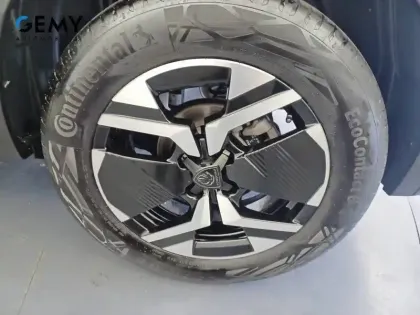Photo 10 Peugeot 2008  Hybrid 145 e-DCS6
