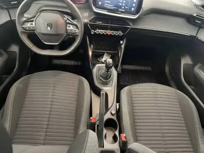 Photo 29 Peugeot 208  PureTech 100 S&S BVM6