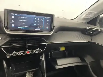 Photo 27 Peugeot 208  PureTech 100 S&S BVM6