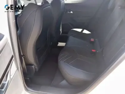 Photo 9 Peugeot 2008  Hybrid 145 e-DCS6