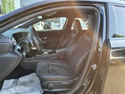 Photo 10 Mercedes Classe A  200 7G-DCT