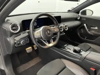 Photo 50 Mercedes Classe A  200 7G-DCT