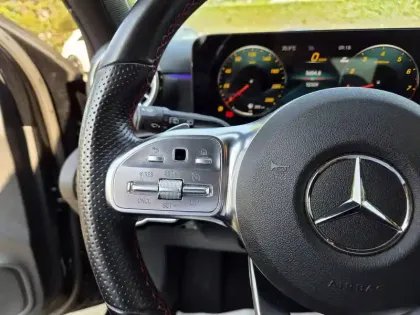 Photo 13 Mercedes Classe A  200 7G-DCT