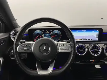 Photo 42 Mercedes Classe A  200 7G-DCT