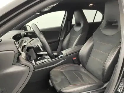 Photo 35 Mercedes Classe A  200 7G-DCT