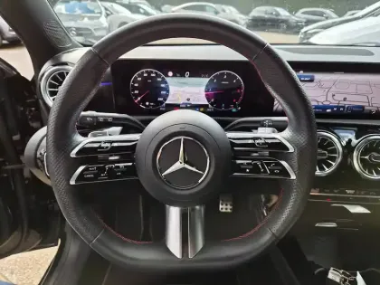 Photo 13 Mercedes Classe A  200 d