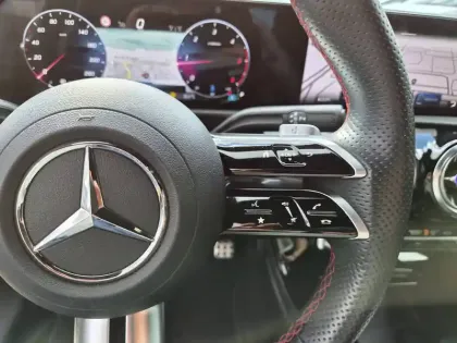 Photo 15 Mercedes Classe A  200 d