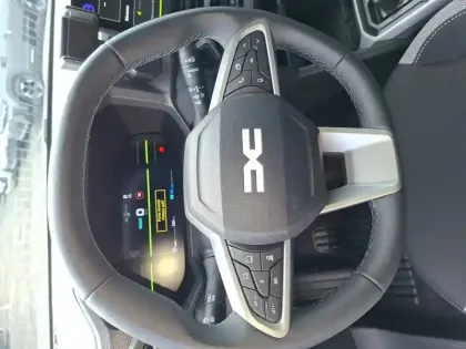 Photo 46 Dacia Duster  Hybrid 155