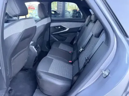 Photo 13 Peugeot 3008  Electrique 210 ch 73 kWh