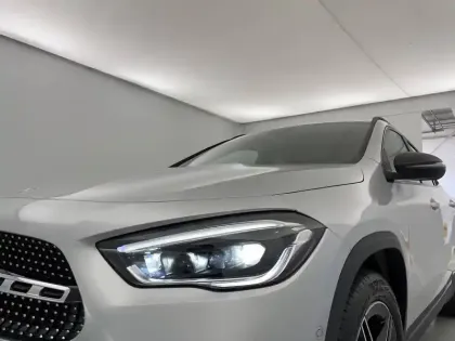 Photo 48 Mercedes GLA  250 e 8G-DCT