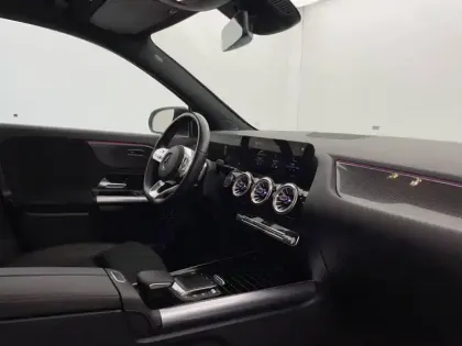 Photo 44 Mercedes GLA  250 e 8G-DCT