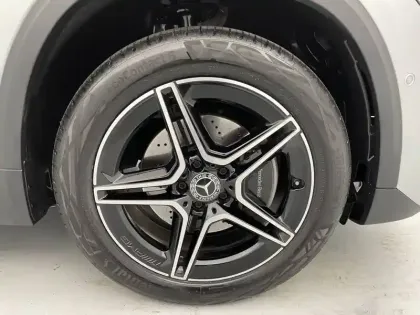 Photo 32 Mercedes GLA  250 e 8G-DCT
