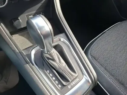 Photo 32 Renault Captur  E-Tech hybride rechargeable 160