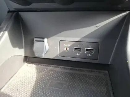 Photo 31 Renault Captur  E-Tech hybride rechargeable 160